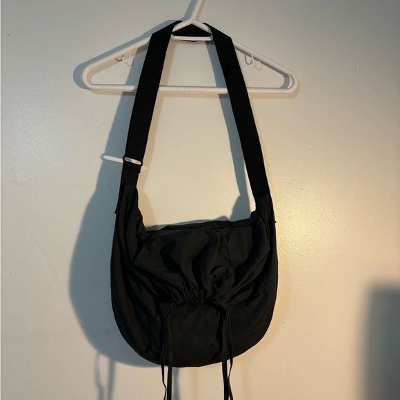 Uniqlo Other - Drawstring Shoulder Bag